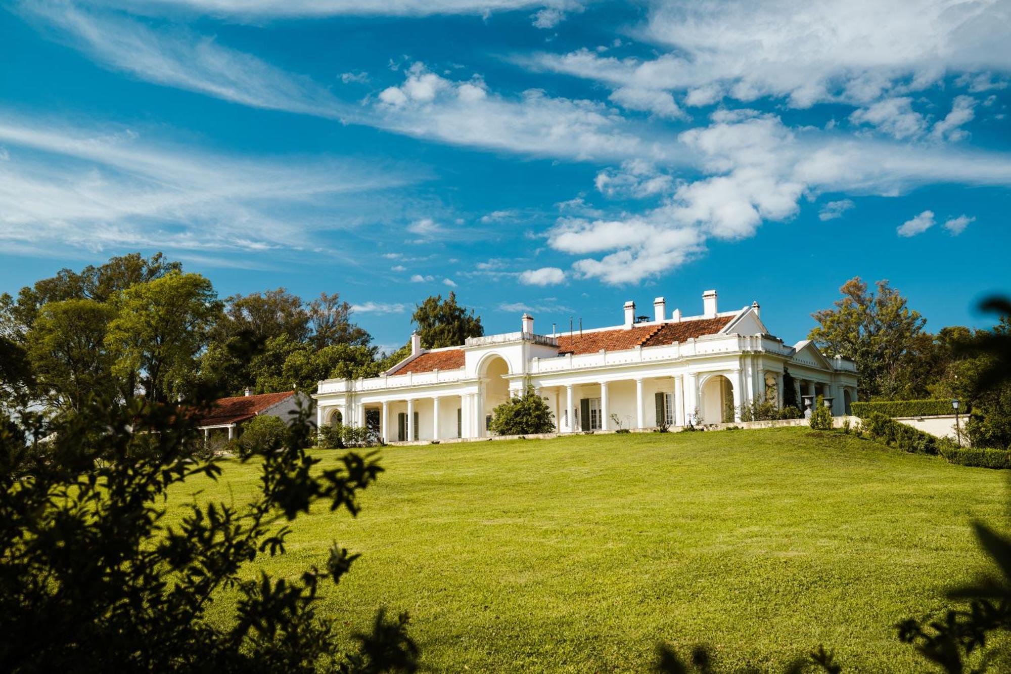 Estancia La Paz Hotel Ascochinga Exterior photo
